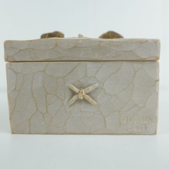 Demdaco Willow Tree Friendship Keepsake Box Susan Lordi 2003 - Picture 6 of 9